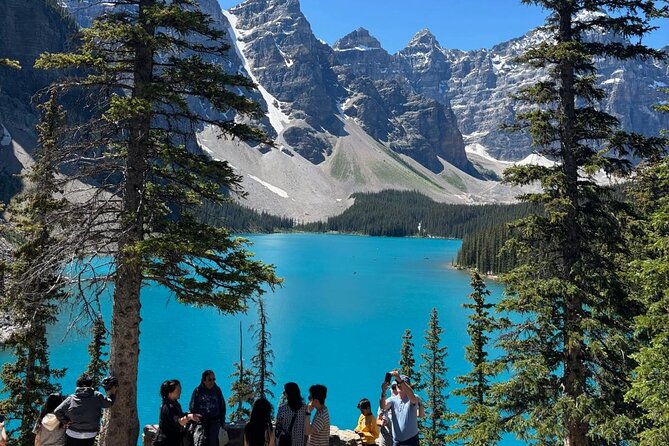 Moraine Lake & Louise & Banff Day Tour From Calgary-Canmore-Banff - Banff town: lunch, shops, and a short pause