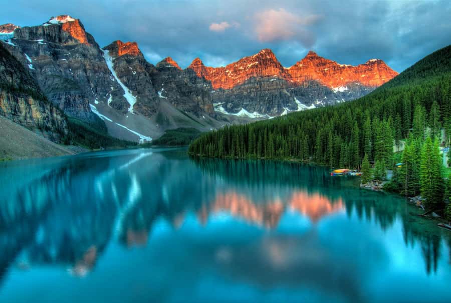 Moraine Lake Louise Emerald Johnston Canyon Banff Yoho Tour - Transport, group size, and comfort