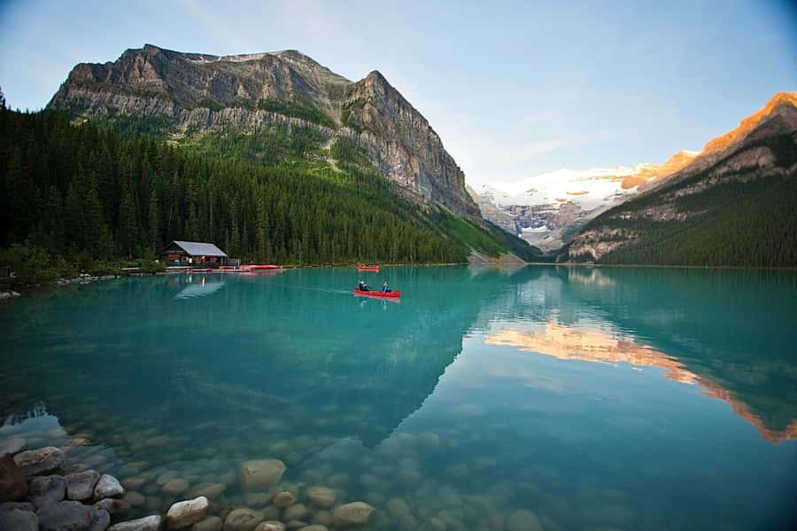 Moraine Lake Louise Emerald Johnston Canyon Banff Yoho Tour - Lake Louise gives you the classic first view