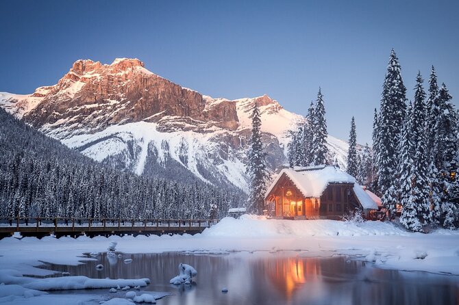 Moraine Lake, Louise Emerald Lake, and Peyto Lake all in day tour - The summer route from Lake Louise to Moraine Lake