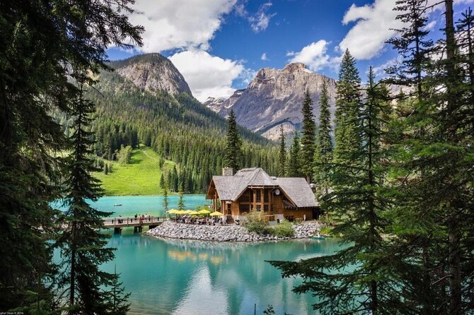 Moraine Lake, Louise, Emerald Lake, Johnston Canyon, Banff Town - Moraine Lake: the stop you should confirm