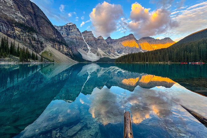 Moraine Lake Sunrise(2.5hrs)&Lake Louise(2hrs) from Canmore/Banff - Small-group transport saves real hassle