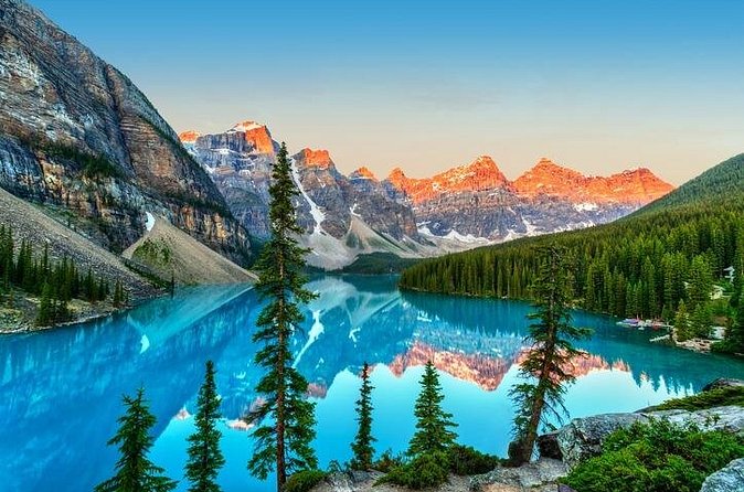 Moraine Lake Sunrise 3-Hour Tour from Canmore/Banff - Food, free time, and the return to Banff