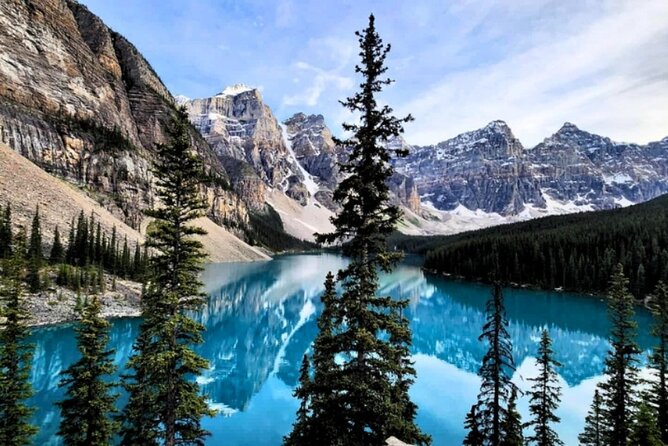 Morning Tour at Moraine Lake(2hrs) & Lake Louise(2hrs) - Comfort details that make mountain weather easier