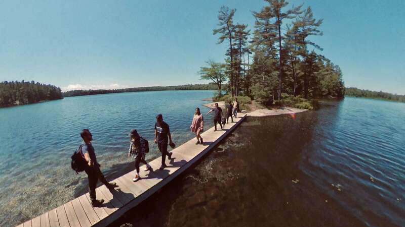 Muskoka: High Falls, Hardy Lake, & Huckleberry Rock Tour - Hardy Lake and the boardwalk photo stop