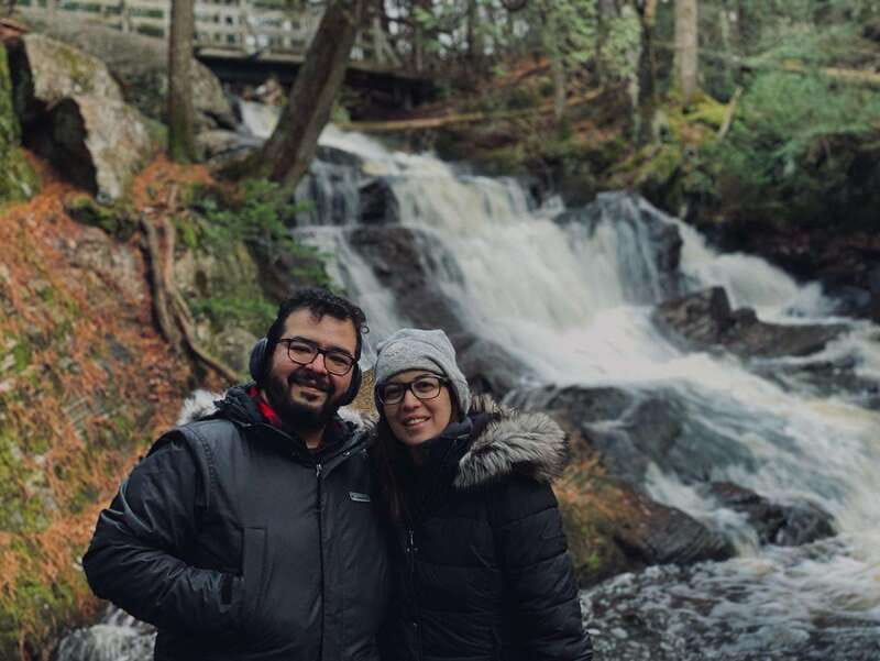 Muskoka: High Falls, Hardy Lake, & Huckleberry Rock Tour - Huckleberry Rock’s view over Lake Muskoka