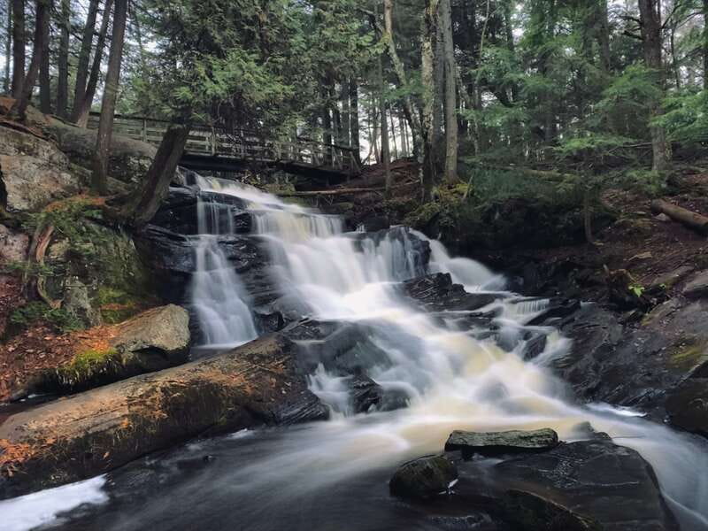 Muskoka: High Falls, Hardy Lake, & Huckleberry Rock Tour - High Falls and the bonus stop at Potts Falls