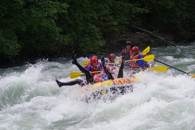Nahatlatch River Rafting - 24 Amazing Rapids - The resort adds a relaxed second half
