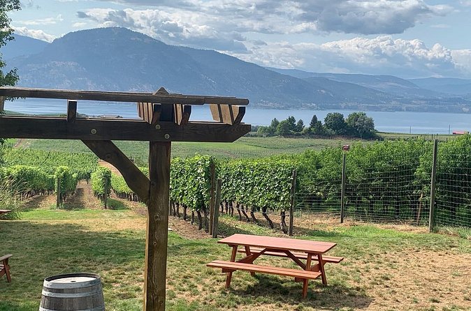 Naramata Full Day Lunch Wine Tour- Incl. Tasting Fees & Gratuity! - Three Sisters keeps the family close