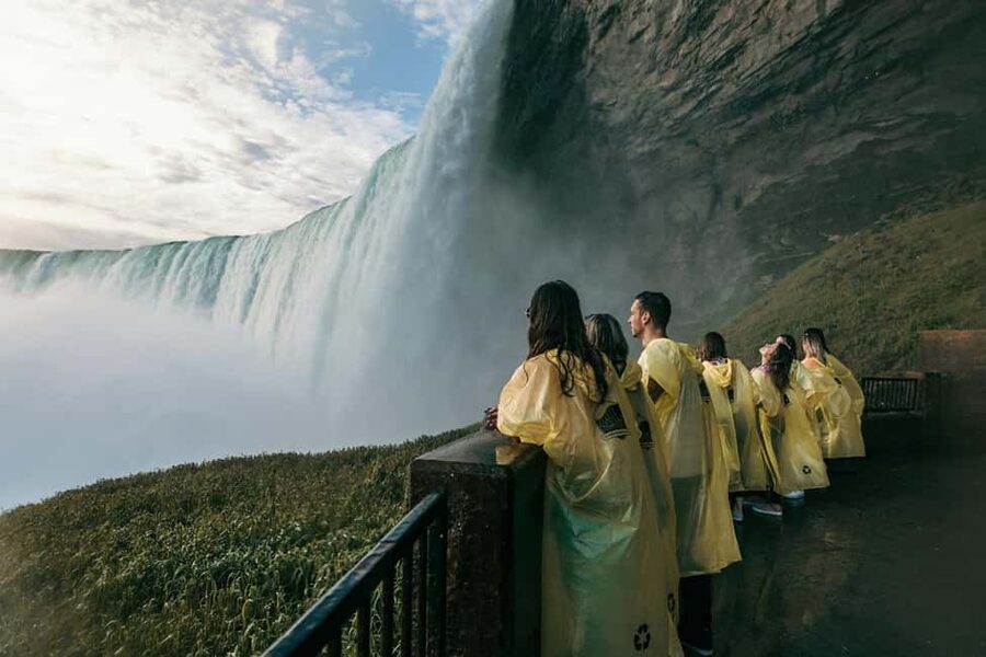Niagara Falls: 5 Attraction Pass, WEGO Bus & Audio Guide - Flying Theatre attraction: a shorter indoor change of scene