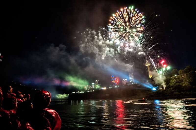 Niagara Falls, Canada: Evening Fireworks Cruise - Getting from the ticket plaza to the boat