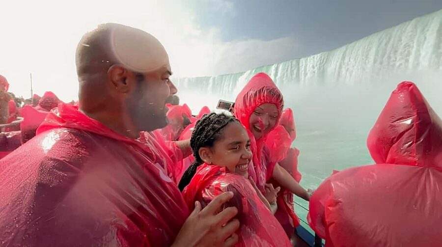 Niagara Falls Canada: Highlights Tour With Boat Cruise - Key points at a glance