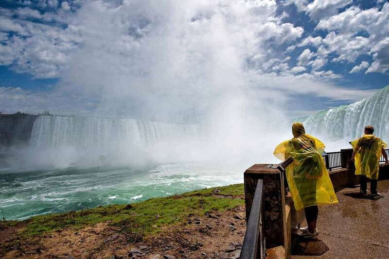 Niagara Falls, Canada: Sightseeing Tour with Boat Ride - Key points to know before booking