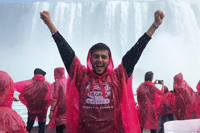 Niagara Falls Canada Walking Tour With Boat Cruise - How much help does the guide add?