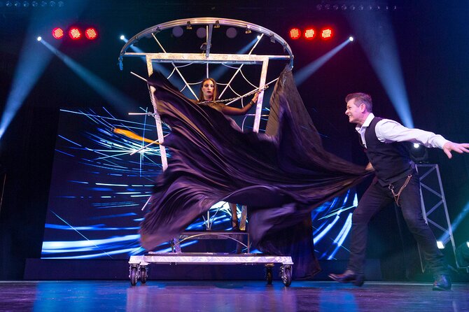 Niagara Falls, Canada: Wild Magic Show Ticket - Timing, arrival, parking, and seating advice