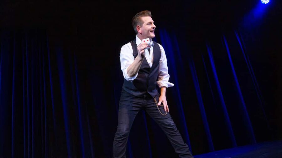 Niagara Falls, Canada: Wild Magic Show Ticket - What the audience response tells me about the experience