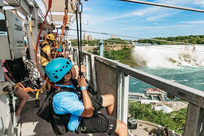 Niagara Falls, Canada: Zipline to The Falls - The landing deck and the ride back uphill