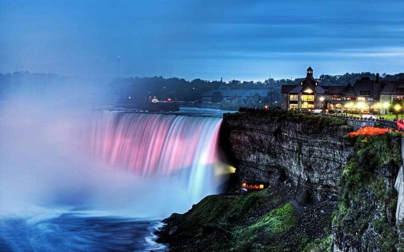 Niagara Falls: Day & Night Tour with Boat Ride and Dinner - A full Niagara Falls day in seven hours