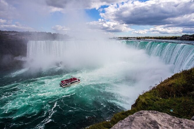 Niagara Falls Day Tour from Toronto Includes Boat Tour and Winery - A short tasting at Niagara College Teaching Winery