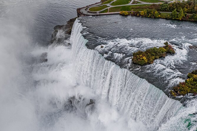 Niagara Falls Day Tour from Toronto with Boat Cruise and Lunch - Lunch with the water below
