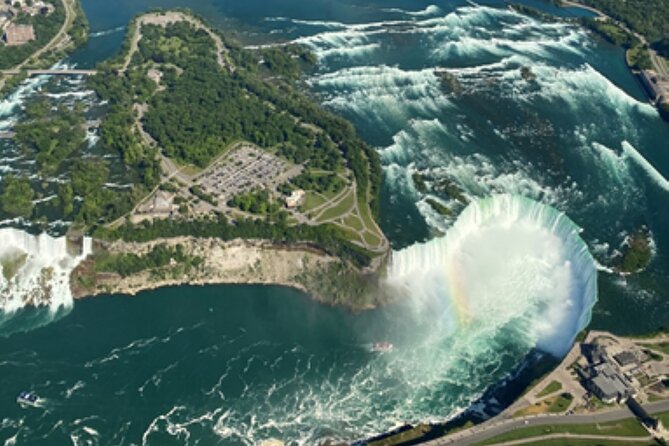Niagara Falls Day Tour Includes Boat Cruise, Winery Stop & Lunch - Table Rock puts you close to the spray