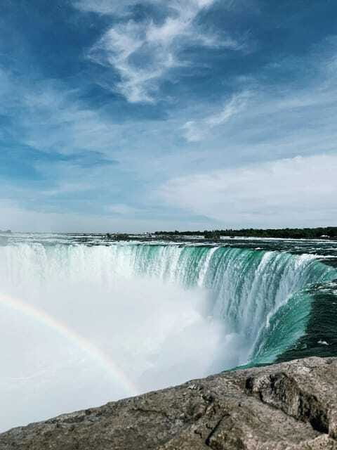 Niagara Falls: Day Tour with Boat & Journey Behind the Falls - How much guiding should you expect?