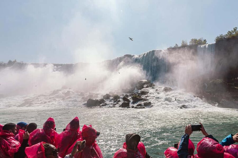 Niagara Falls: Early Access Boat & Journey Behind the Falls - Should you book the early access Falls tour?