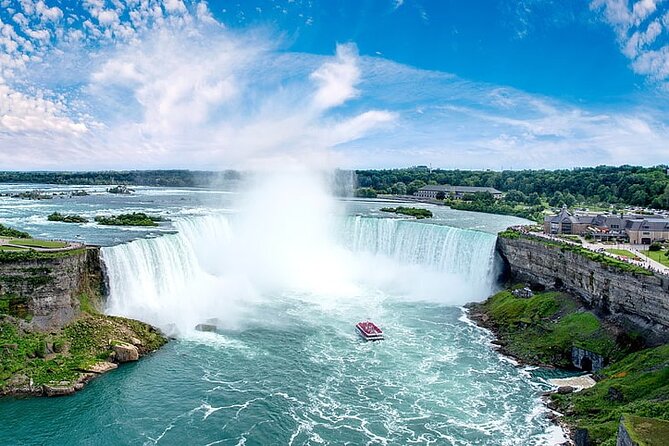 Niagara Falls Evening Tour with Boat, Journey, Dinner & Fireworks - Illumination and the fireworks finish