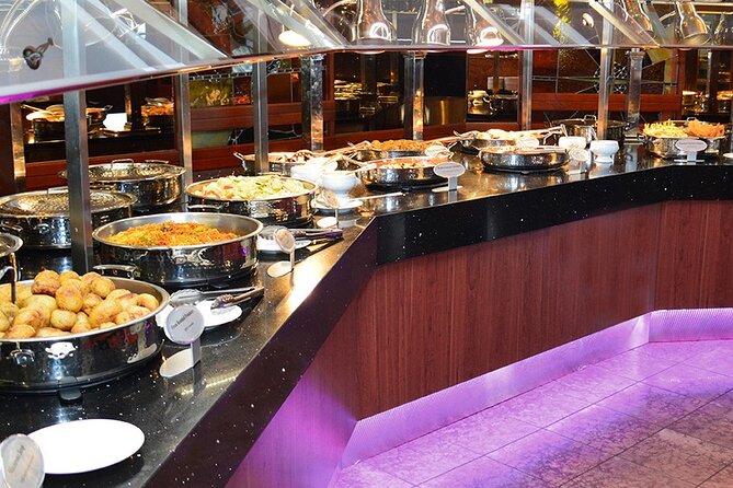 Niagara Falls Evening Tour with Boat, Journey, Dinner & Fireworks - What the $81.86 price really buys
