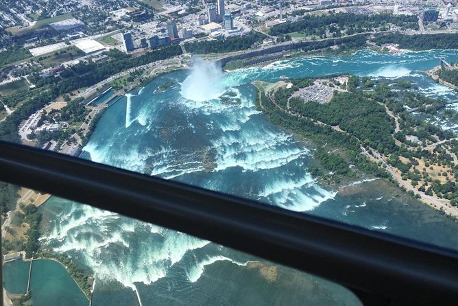Niagara Falls Grand Helicopter Adventure - What the pilot adds to the experience