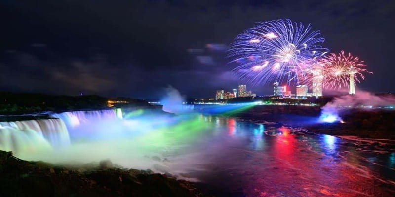 Niagara Falls: Night Tour w/ 3 Course Dinner & Light Show - Currents inside the Niagara Parks Power Station