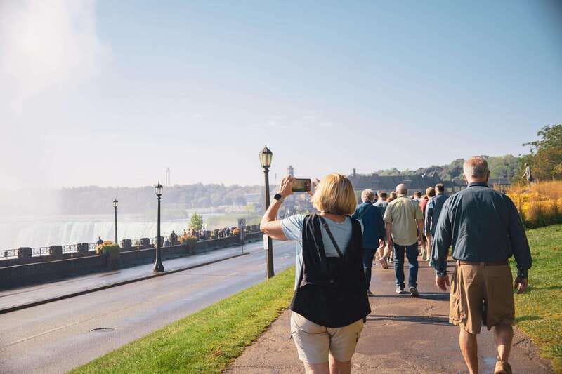 Niagara Falls Tour: Boat Ride, Journey Behind Falls and more - Queen Victoria Place and the first Falls views