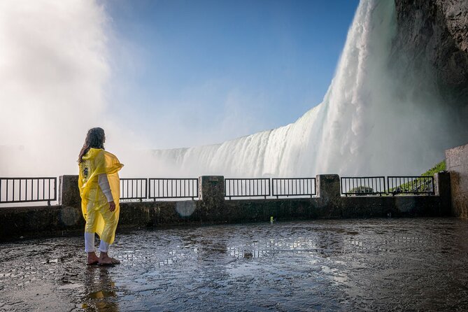 Niagara Falls Tour with Boat Ride & Journey Behind the Falls - Meeting at Table Rock and getting oriented