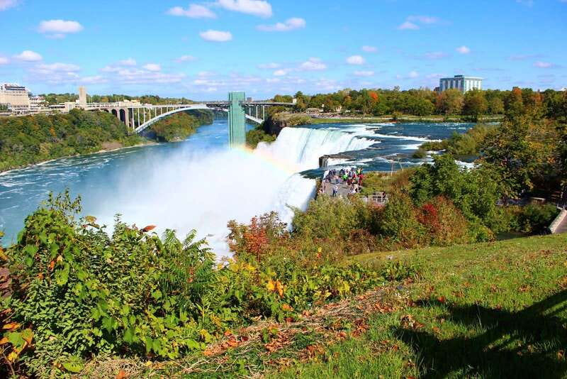Niagara Falls: US & Canada Full-Day Tour & Lunch - Key points at a glance