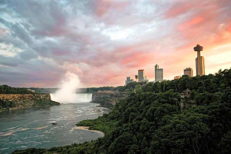 Niagara Falls: Walking Tour with Skip-the-Ticket-Line Boat - Expect an early finish to the guided portion