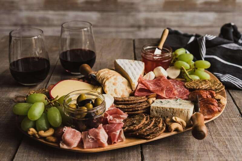 Niagara Falls: Winter Niagara Wine Tour with Transportation - Who should book this wine tour?