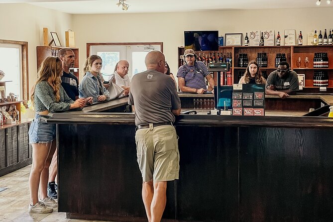 Niagara-on-the-Lake Cycle and Wine-Tasting Tour with Optional Lunch - Who should book this ride?