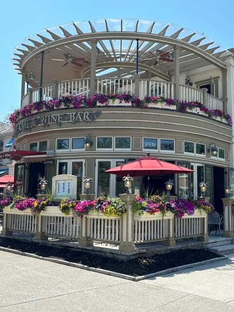 Niagara-on-the-Lake: Guided Walking Tour - Group size, accessibility, and timing