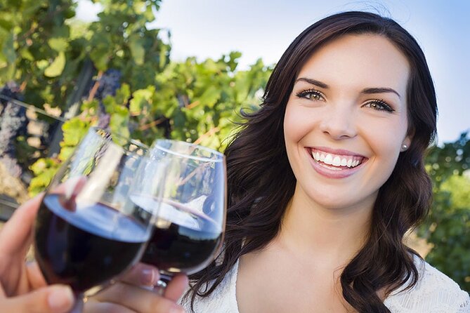 Niagara-on-the-Lake Small Group Wine Tour with Picnic Lunch - Reif Estate Winery and the first tasting