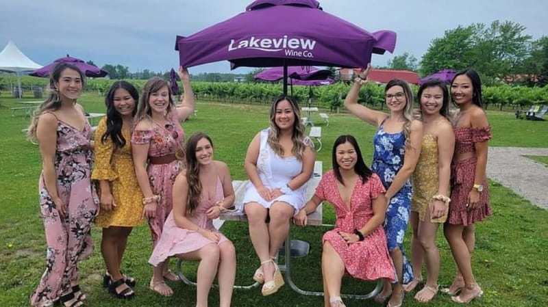 Niagara-on-the-Lake: Wine Tour with Tastings and Lunch - Ice Wine is the Niagara specialty to watch for