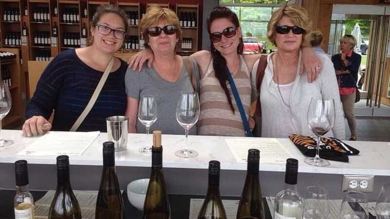 Niagara-on-the-Lake: Wine Tour with Tastings and Lunch - Who will get the most from this tour