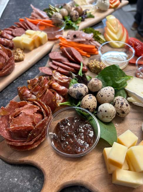 Okanagan Blackberry Fest; Wine Flights & Charcuterie Kelowna - Key points at a glance