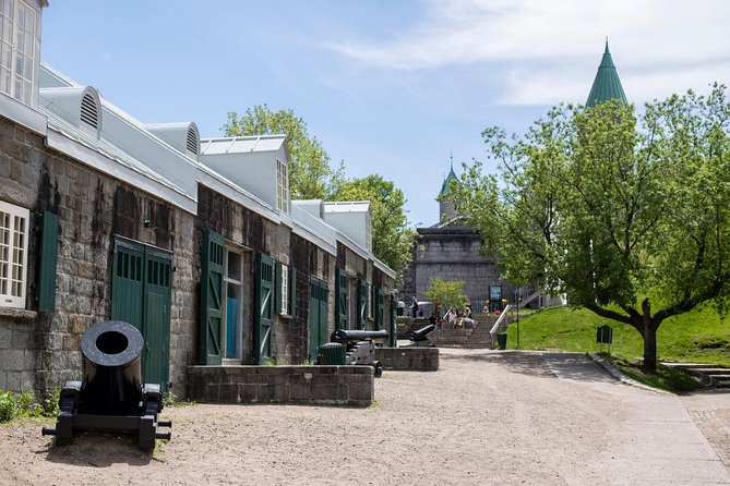 Old Quebec City Food Tour with 10+ Autentic Local Tastings - La Buchette: mushrooms and duck carpaccio