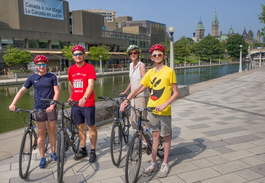 Ottawa: 2 or 3.5-Hour Guided Bike Tour with a Local Guide - Meeting point, parking, and what to bring