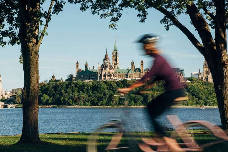 Ottawa: 4-Hour Bike Rental - Kìwekì Point and the Ottawa River views