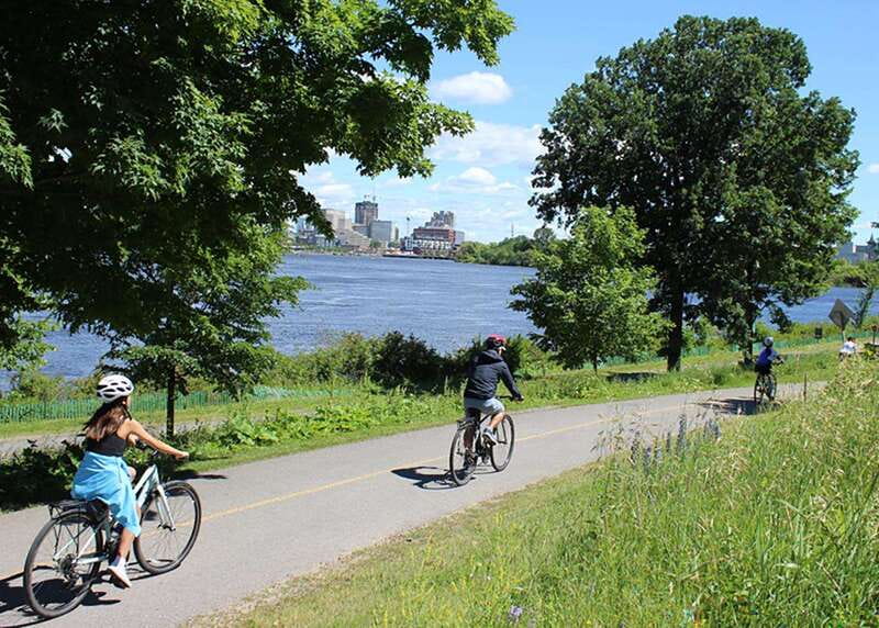 Ottawa: 4-Hour Bike Rental - Chaudière Falls and the industrial riverfront
