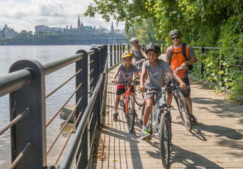 Ottawa: 4 or 8-Hour Bike Rental with Self-Guided Tour - Museums, restaurants, and neighborhood stops