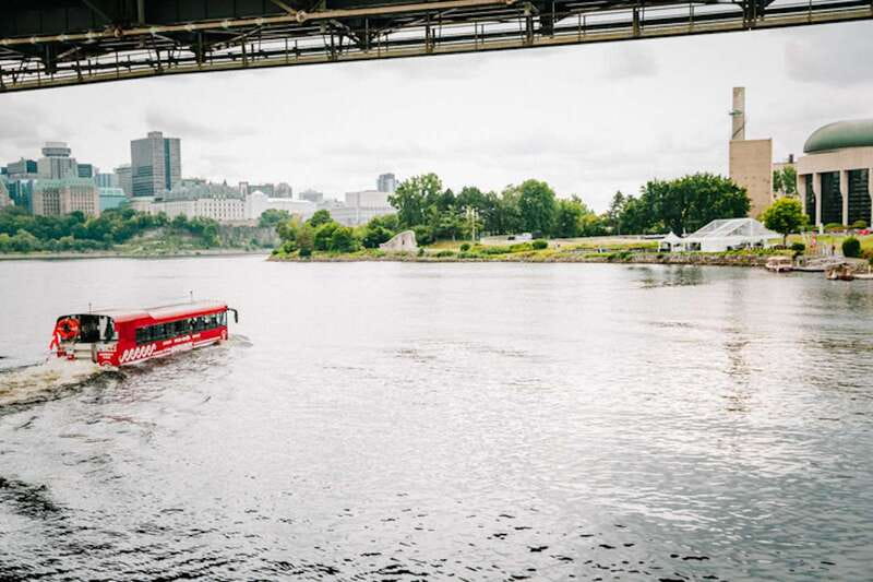 Ottawa: Bilingual Guided City Tour by Amphibious Bus - Key points to know before booking