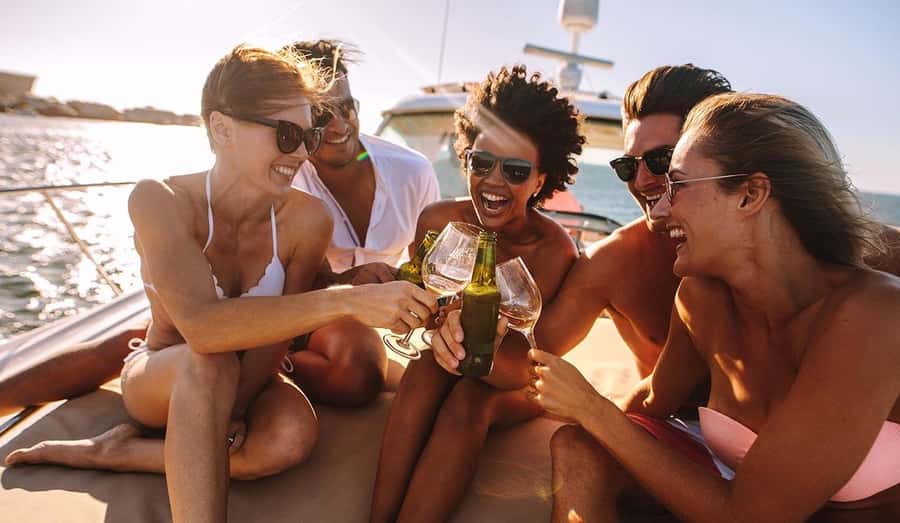 Ottawa: Downtown Yacht Cruise - Wed-Sun @ 6PM - 75 Minutes - A sunset cruise built for atmosphere