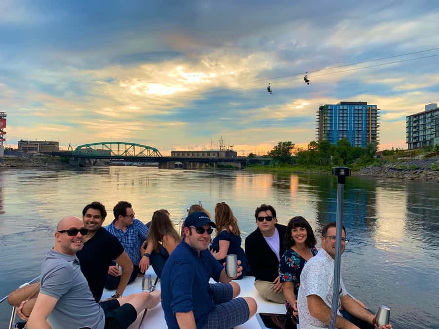 Ottawa: Downtown Yacht Cruise - Wed-Sun @ 6PM - 75 Minutes - No narration means you set the pace